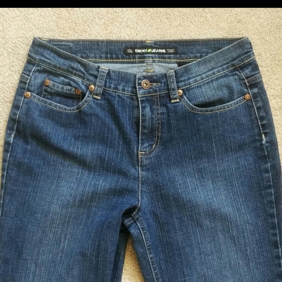 Levi's & DKNY Women's Jeans - Picture 7 of 10